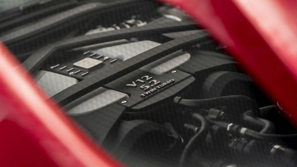 aston-martin-dbs-superleggera