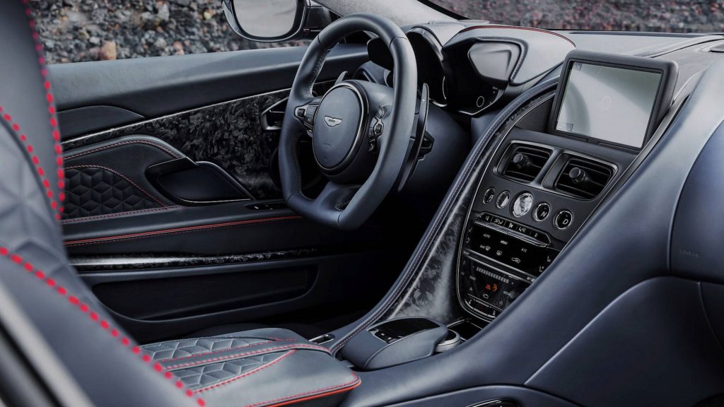 aston-martin-dbs-superleggera