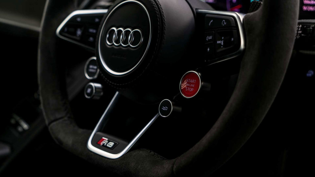 audi-r8-v10-plus-competition-package
