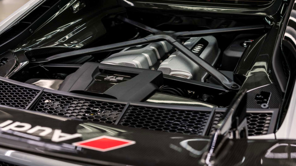 audi-r8-v10-plus-competition-package