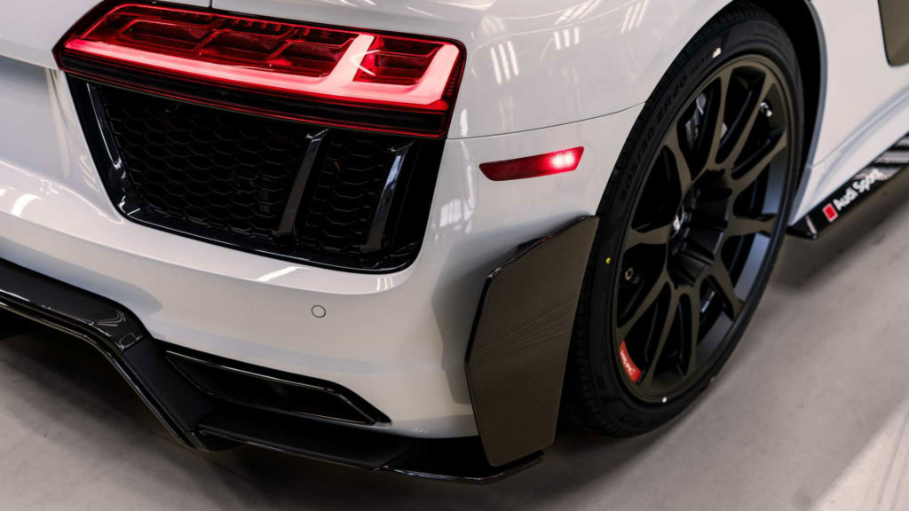 audi-r8-v10-plus-competition-package