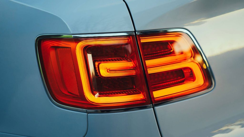 bentley-bentayga-plug-in-hybrid