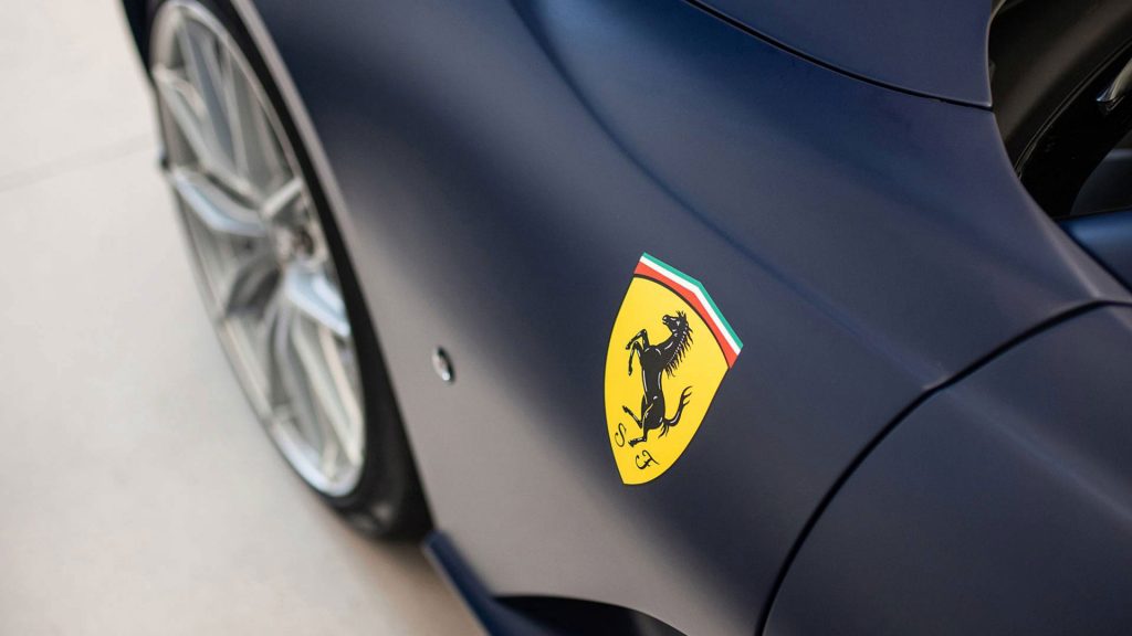 ferrari-812-superfast-stirling-moss