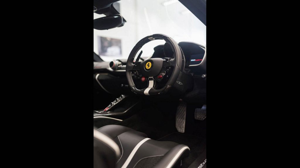 ferrari-812-superfast-stirling-moss