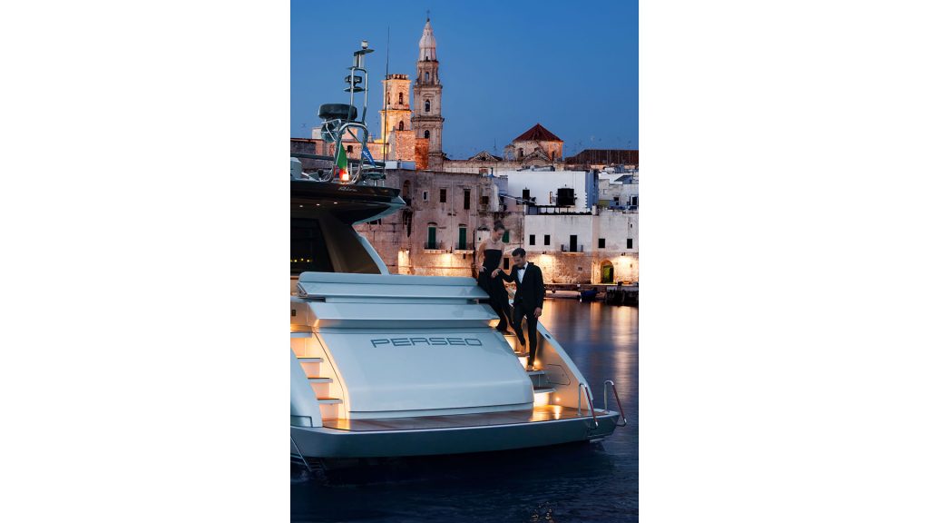 ferretti-group-montenapoleone-yacht-club-2018