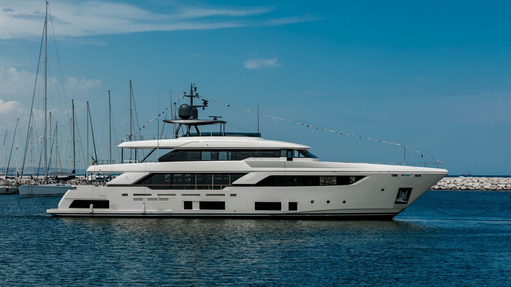 ferretti-navetta-37