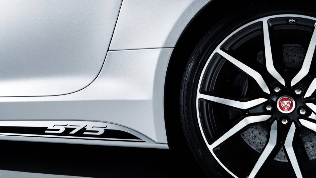 jaguar-f-type-svr-graphic-pack