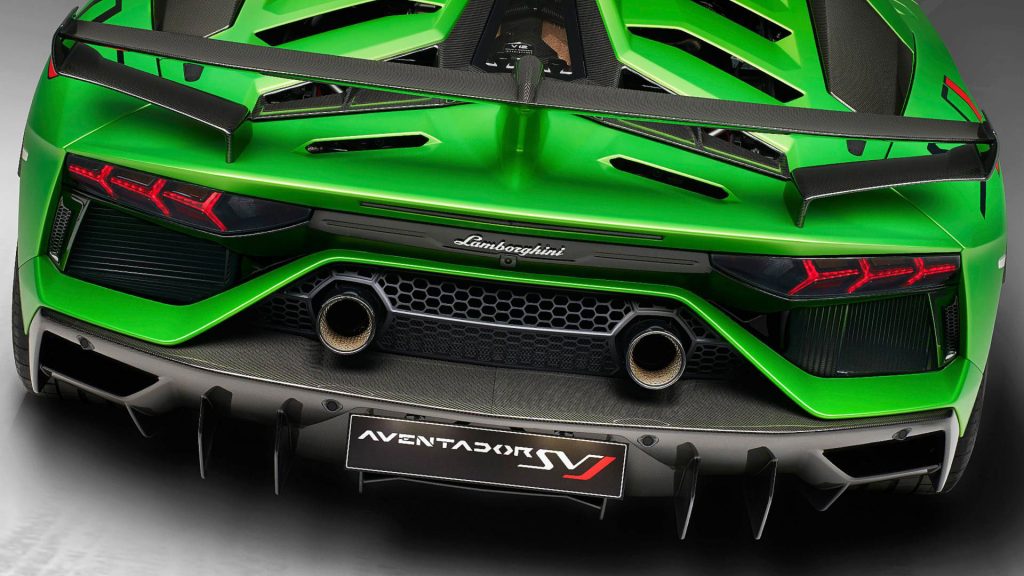 lamborghini-aventador-svj