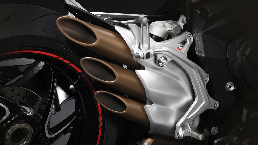 mv-agusta-brutale-800-rr-america
