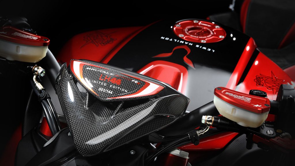 mv-agusta-brutale-800-rr-lh44