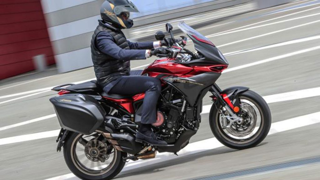 mv-agusta-turismo-veloce-lusso-scs