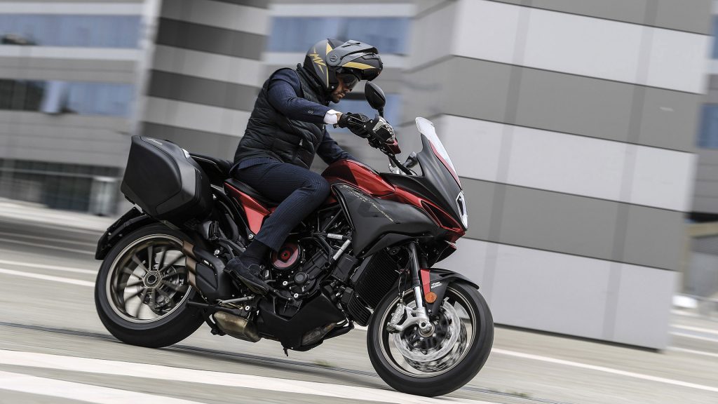 mv-agusta-turismo-veloce-lusso-scs