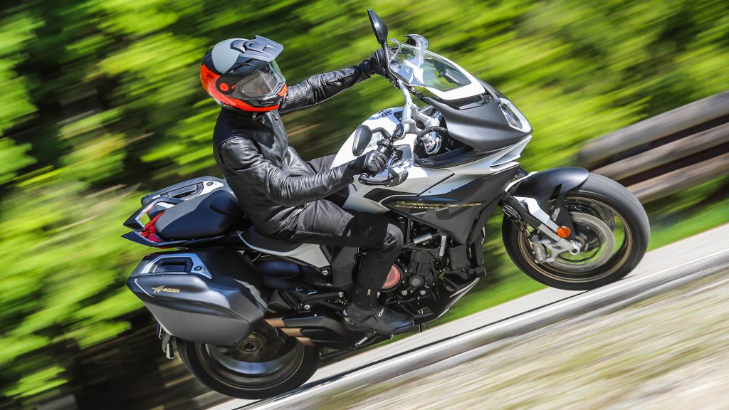 mv-agusta-turismo-veloce-lusso-scs