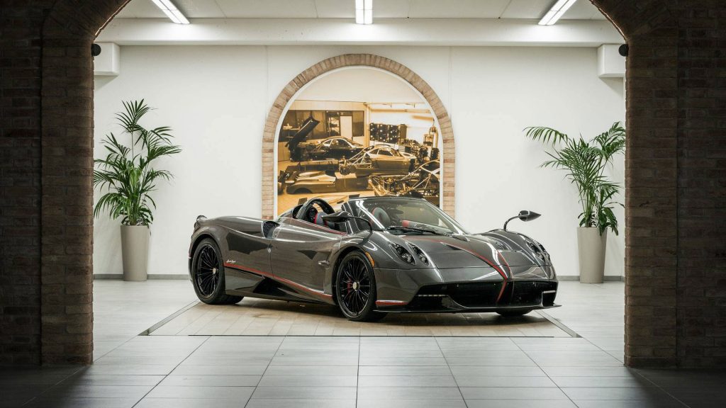 pagani-huayra-roadster-pagani-fabric-dainese
