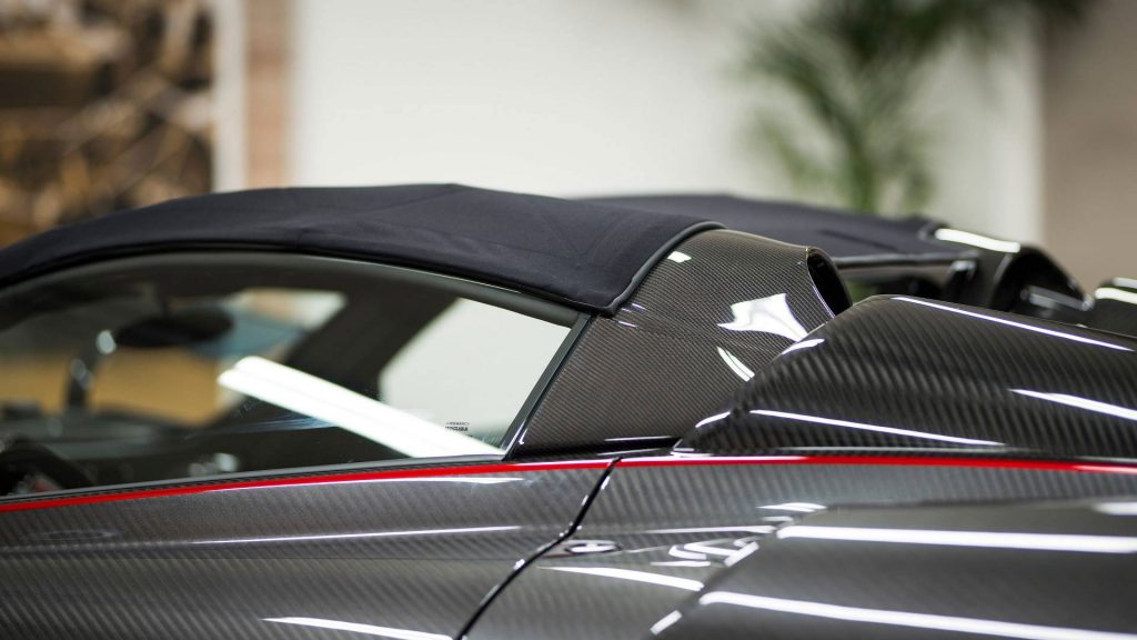 pagani-huayra-roadster-pagani-fabric-dainese