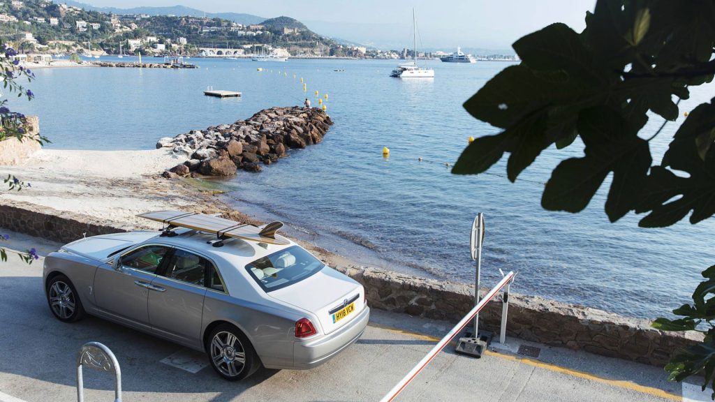 rolls-royce-ghost-tavola-da-surf-bespoke