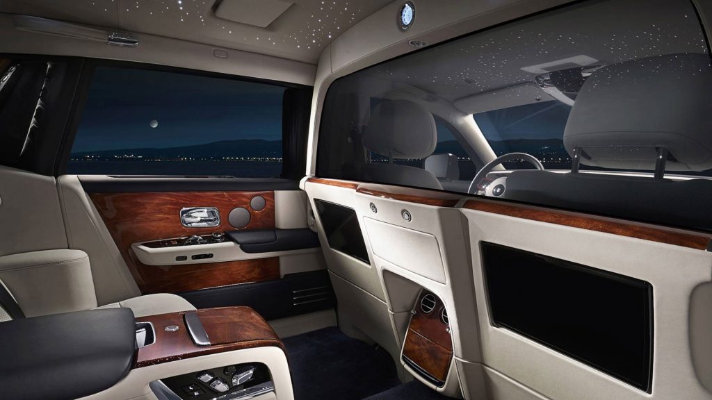 rolls-royce-phantom-passo-lungo-privacy-suite
