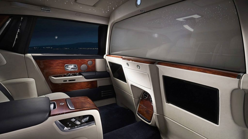 rolls-royce-phantom-passo-lungo-privacy-suite