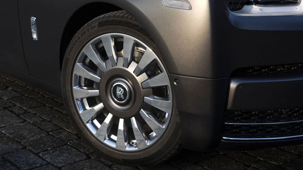rolls-royce-phantom-the-gentlemans-tourer