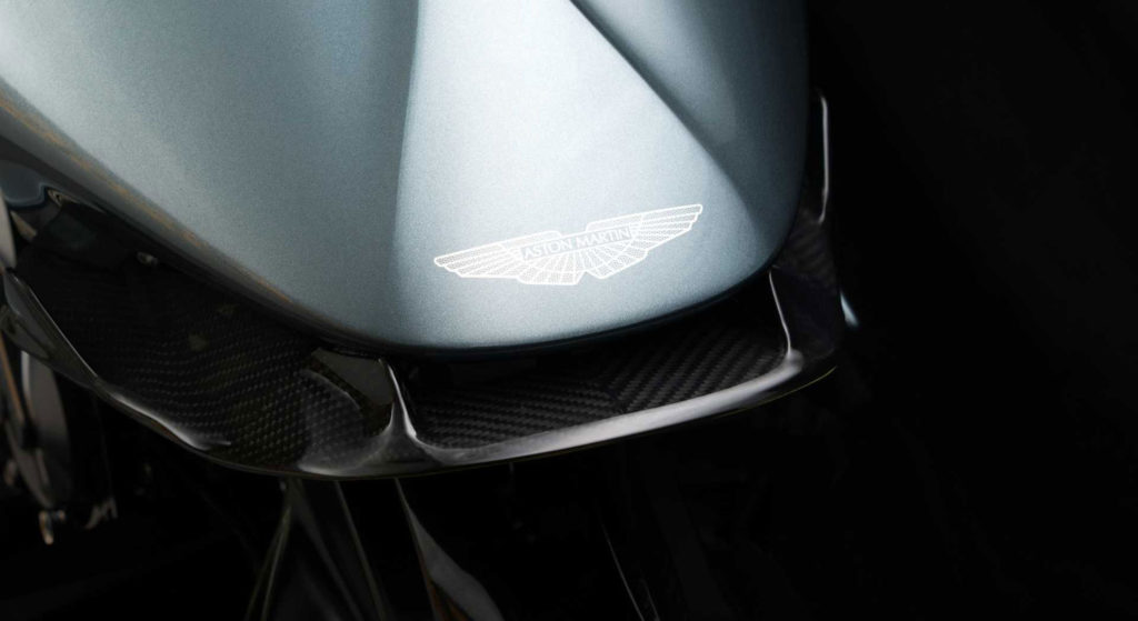 aston-martin-amb-001