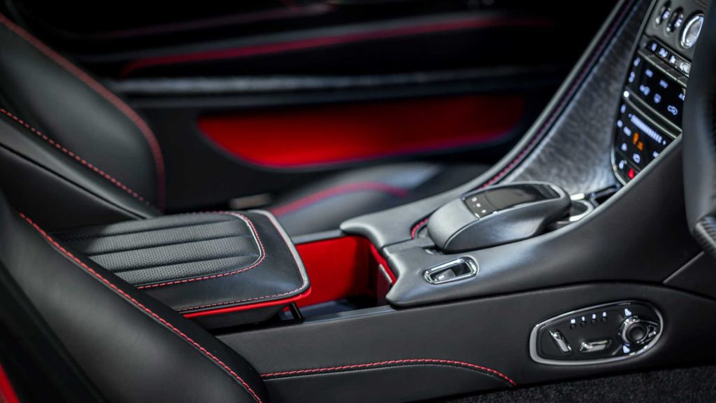 aston-martin-dbs-superleggera-james-bond-special-edition