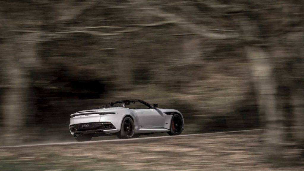 aston-martin-dbs-superleggera-volante