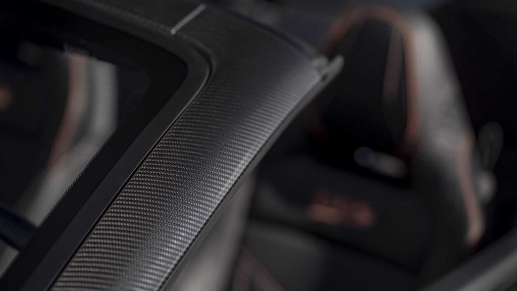 aston-martin-dbs-superleggera-volante