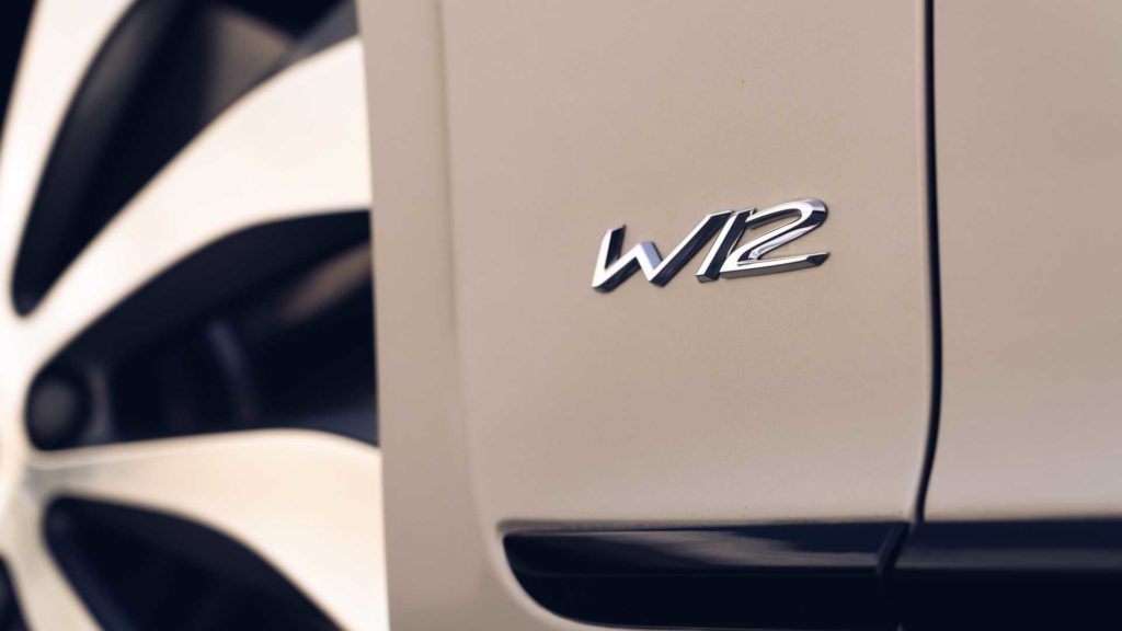 bentley-flying-spur-blackline-specification