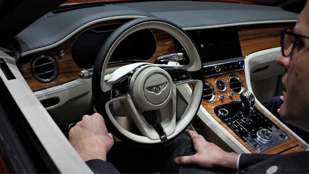 bentley-ginevra-2019