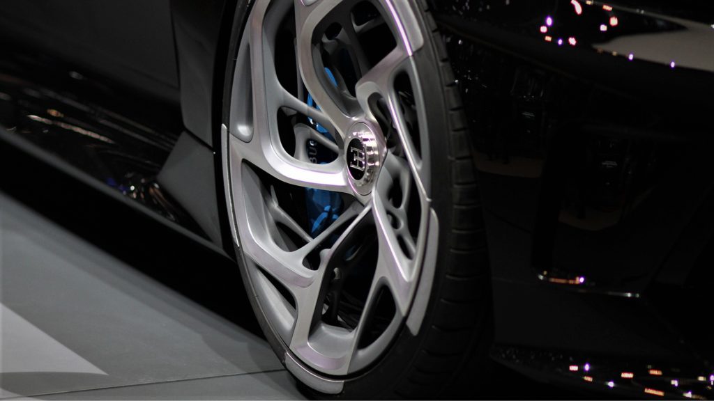 bugatti-ginevra-2019