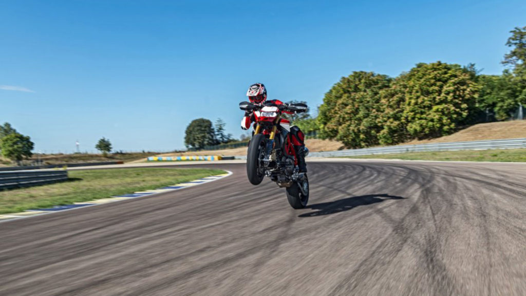 ducati-hypermotard-950