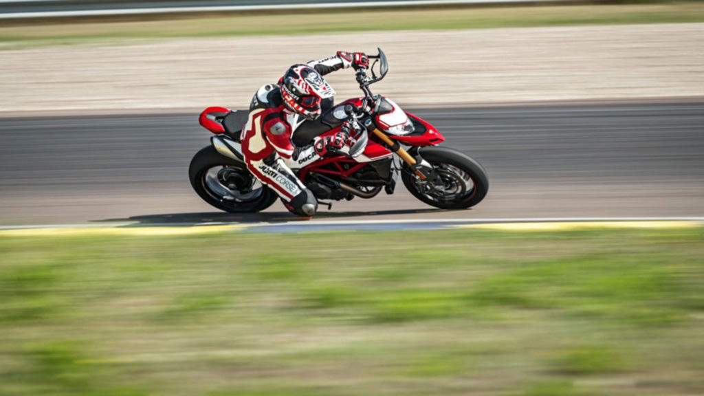 ducati-hypermotard-950