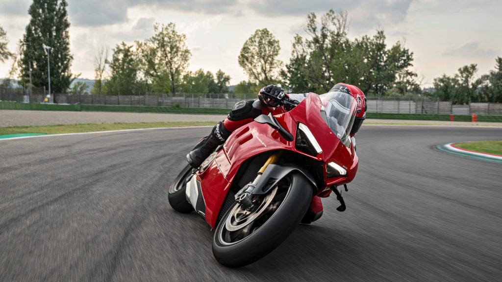 ducati-panigale-v4-my-2020