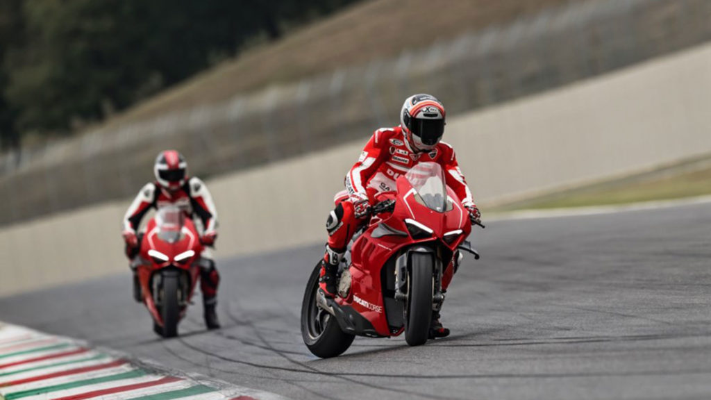 ducati-panigale-v4-r