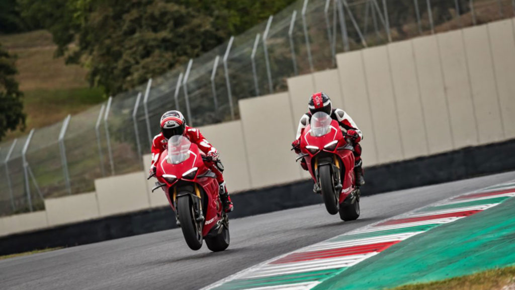 ducati-panigale-v4-r