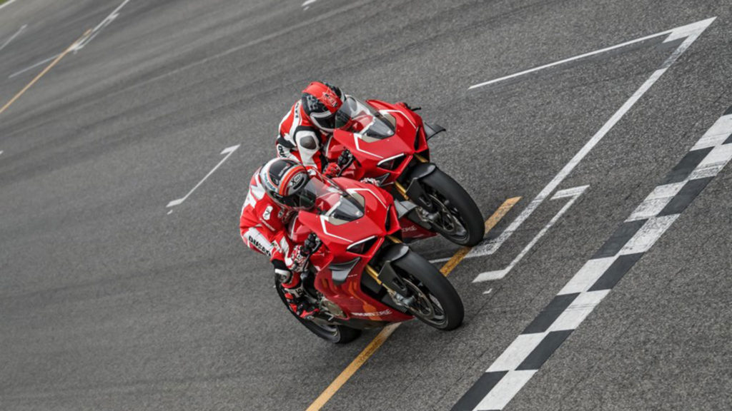 ducati-panigale-v4-r