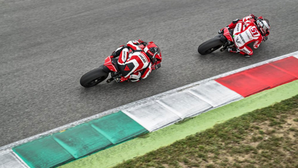 ducati-panigale-v4-r