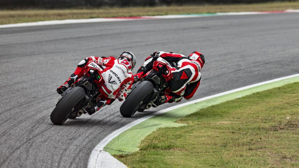 ducati-panigale-v4-r