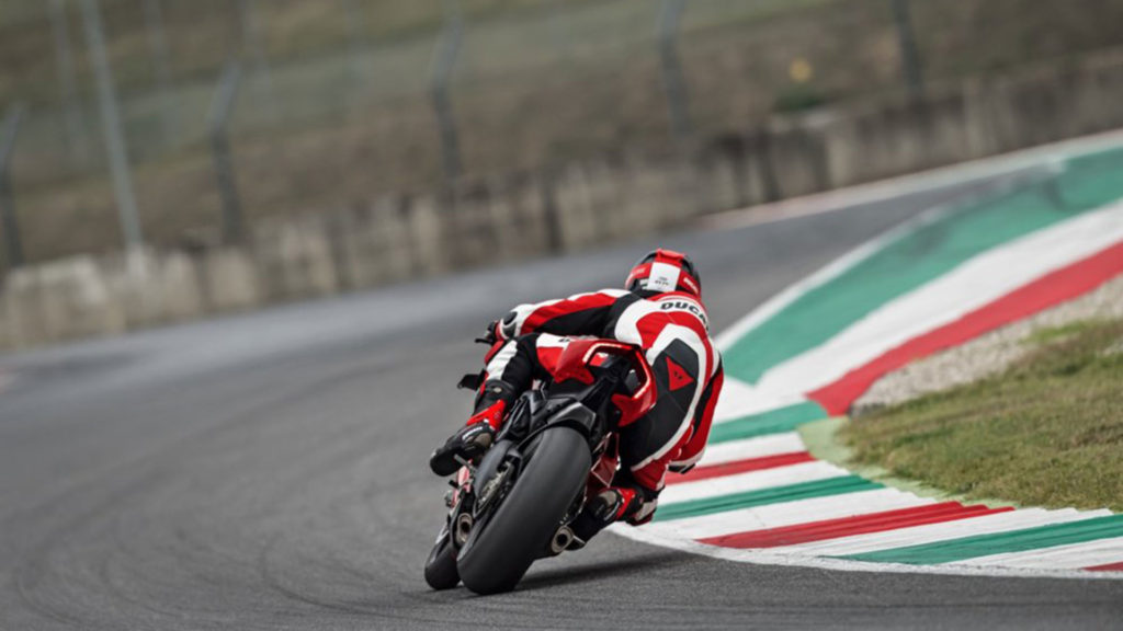 ducati-panigale-v4-r