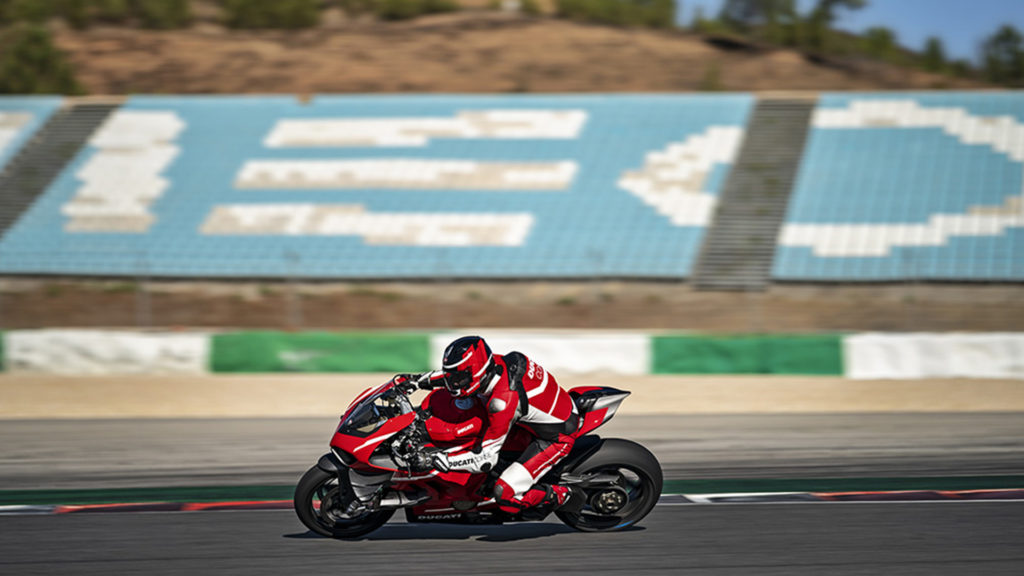 ducati-panigale-v4-superleggera