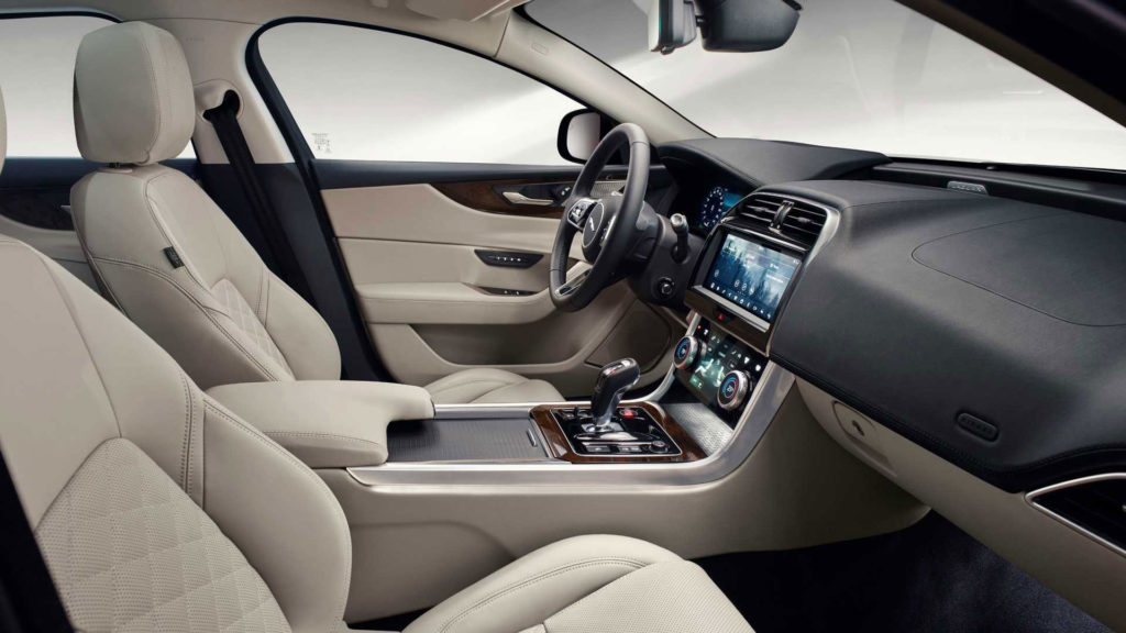 jaguar-xe-my-2019