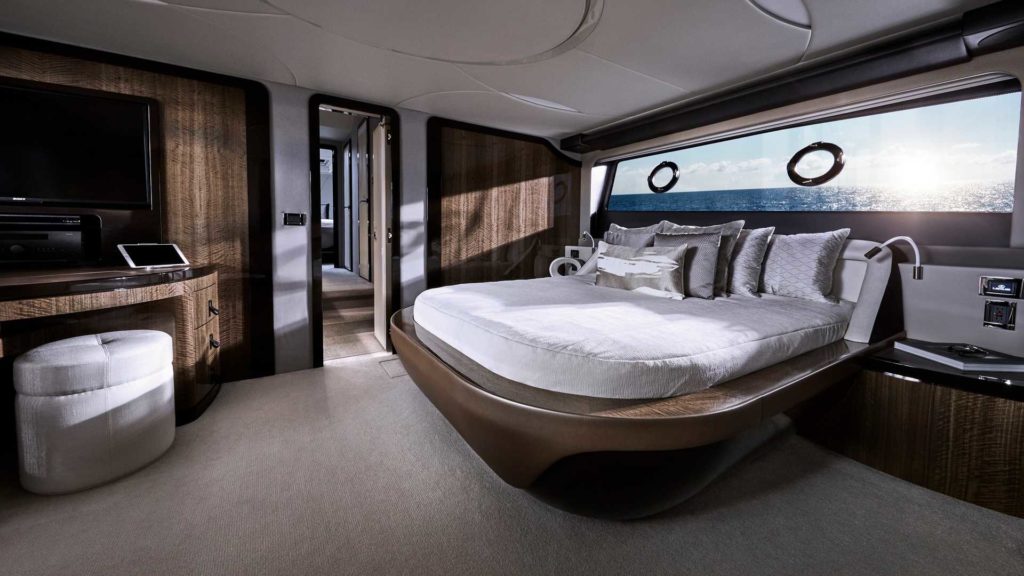 lexus-ly-650-yacht