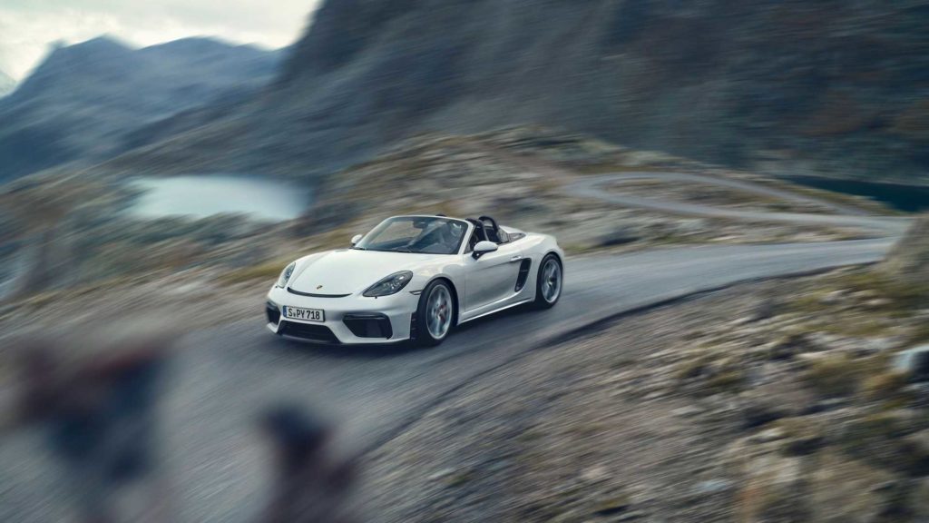 porsche-718-cayman-gt4