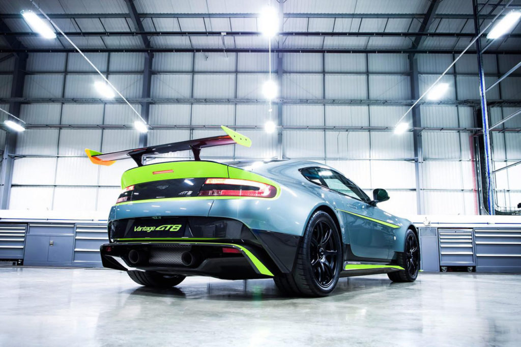 aston-martin-vantage-gt8