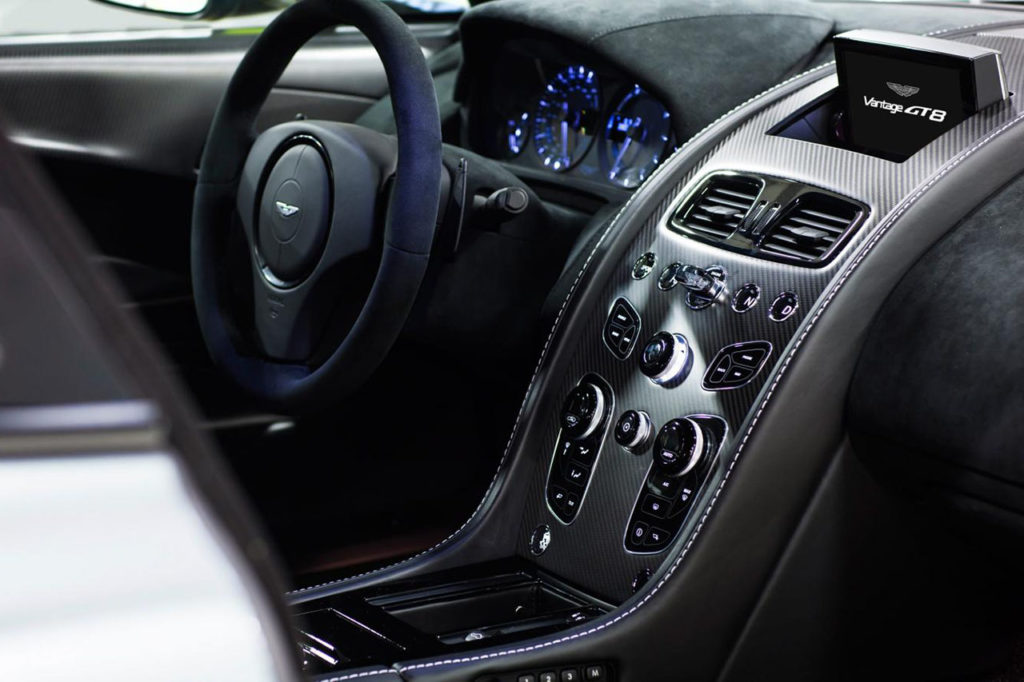aston-martin-vantage-gt8