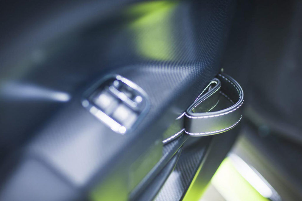 aston-martin-vantage-gt8