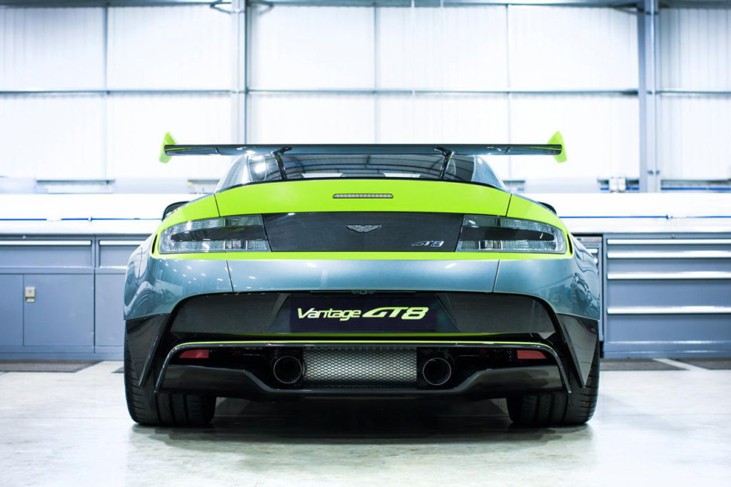 aston-martin-vantage-gt8