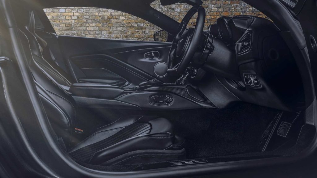 aston-martin-vantage-dbs-superleggera-007-edition