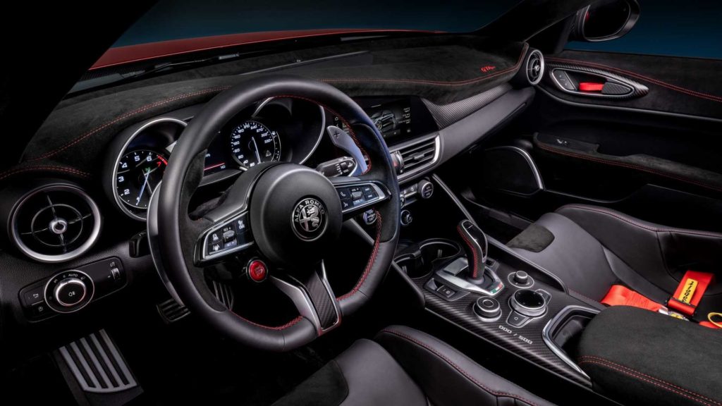 alfa-romeo-giulia-gta-gtam
