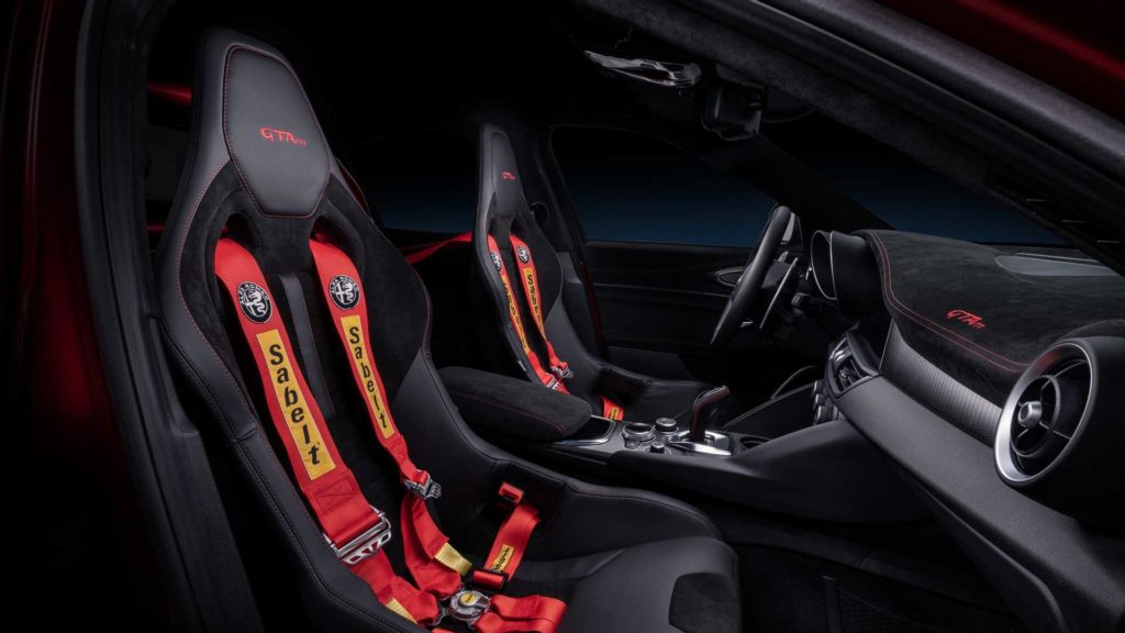 alfa-romeo-giulia-gta-gtam